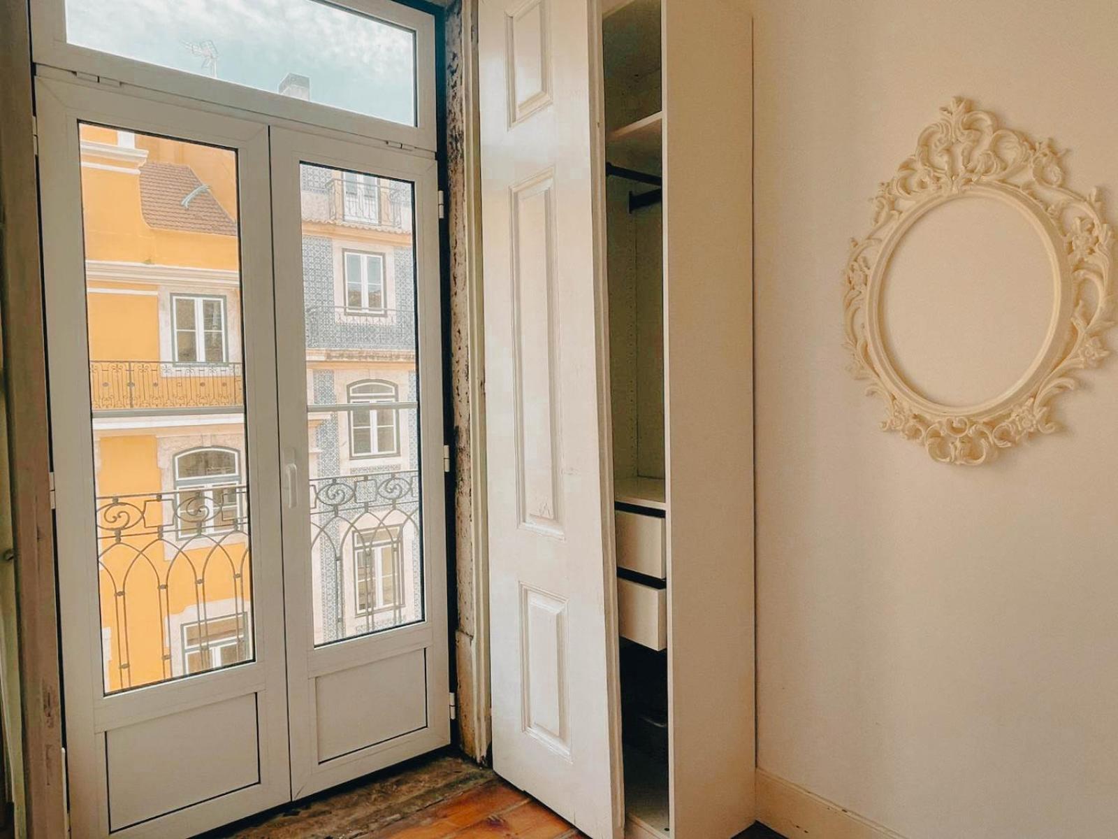 Baixa Pombalina - 4 Bedroom Apartment Lisbon Luaran gambar